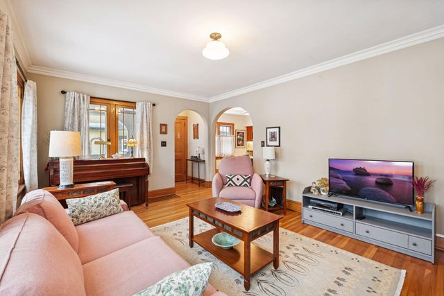 5052 Bloomington Avenue, Minneapolis, MN 55417