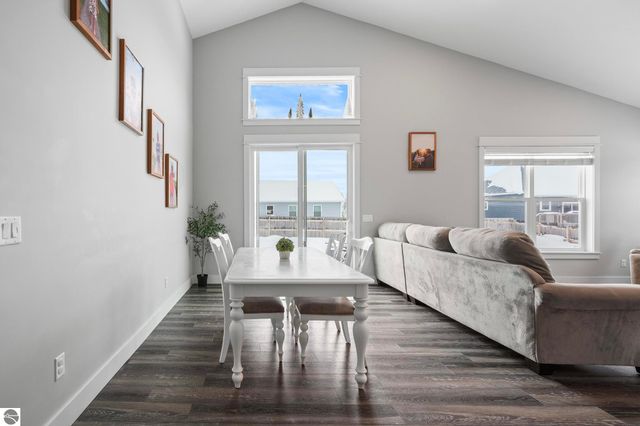 5357 Eaglehurst Drive, Traverse City, MI 49685