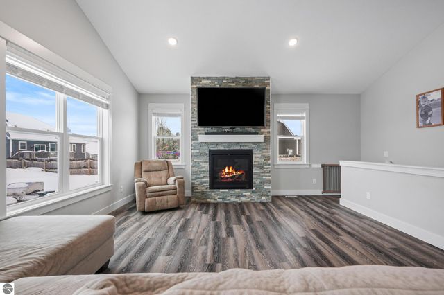 5357 Eaglehurst Drive, Traverse City, MI 49685