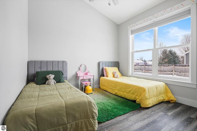 5357 Eaglehurst Drive, Traverse City, MI 49685