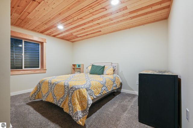 5357 Eaglehurst Drive, Traverse City, MI 49685