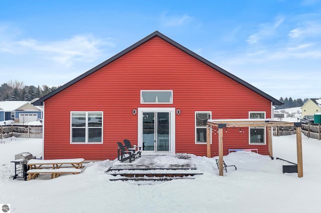 5357 Eaglehurst Drive, Traverse City, MI 49685