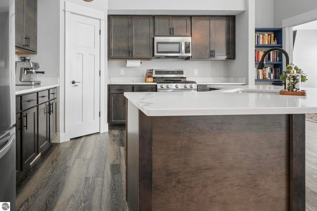 5357 Eaglehurst Drive, Traverse City, MI 49685