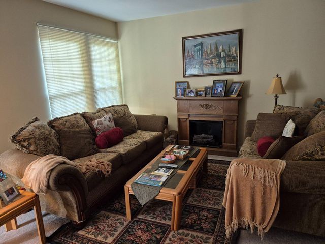 6127 ROSE BAY DR, District Heights, MD 20747