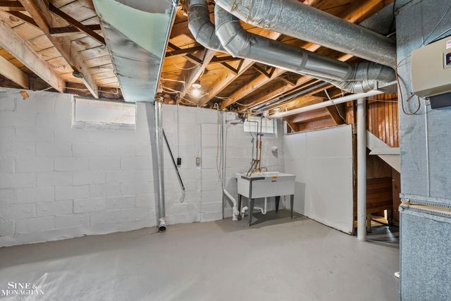 21734 Colony Street, Saint Clair Shores, MI 48080