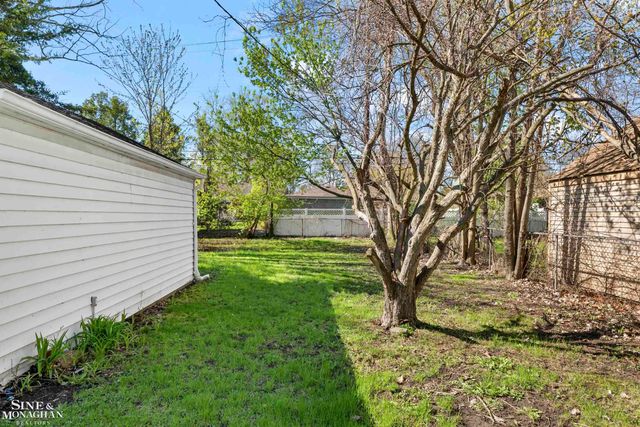 21734 Colony Street, Saint Clair Shores, MI 48080