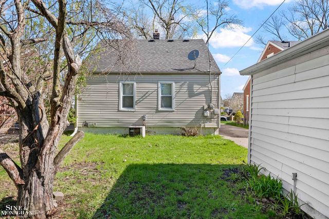21734 Colony Street, Saint Clair Shores, MI 48080