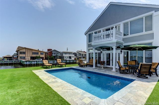 609 E Bay Drive, Long Beach, NY 11561
