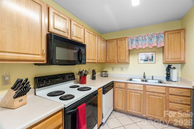 101 Carlyle Way, Asheville, NC 28803