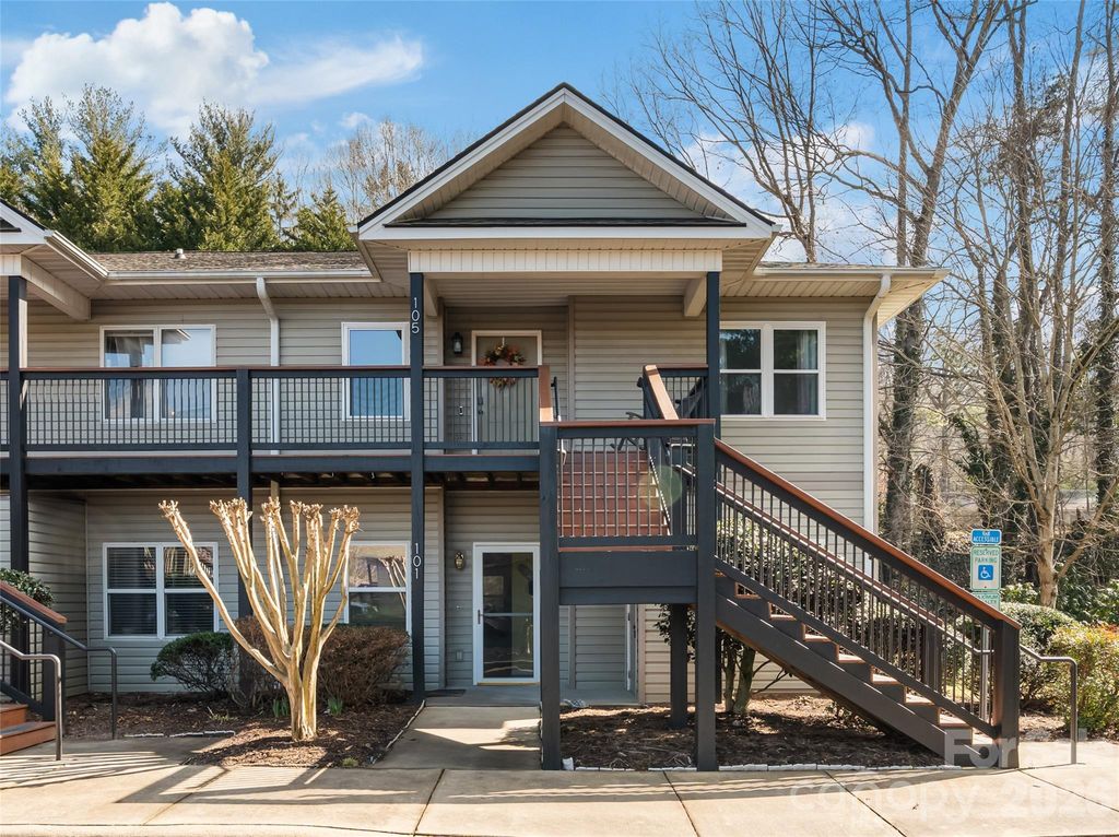101 Carlyle Way, Asheville, NC 28803
