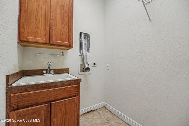 1082 Eleuthera Drive NE, Palm Bay, FL 32905