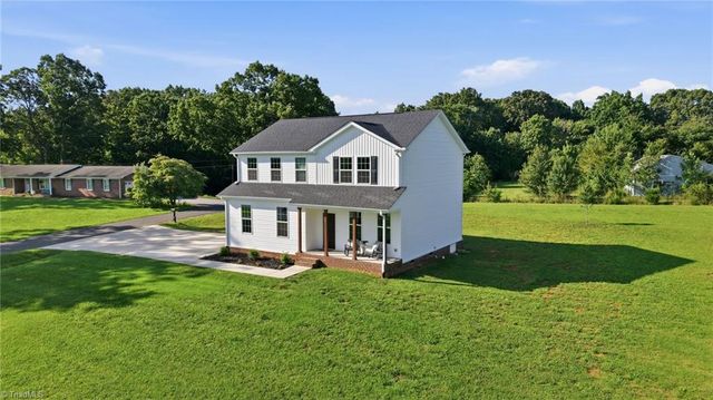 104 Hemlock Lane, State Road, NC 28676