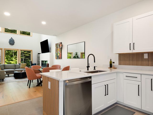 28 Bowman Lane, Unit 7 Unit 7, Wilmington, NY 12997