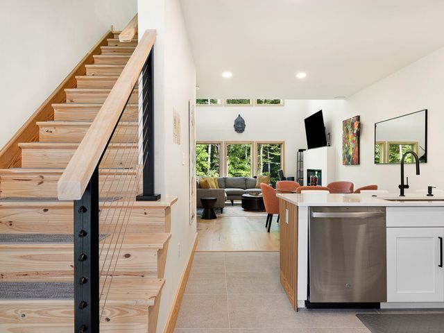 28 Bowman Lane, Unit 7 Unit 7, Wilmington, NY 12997