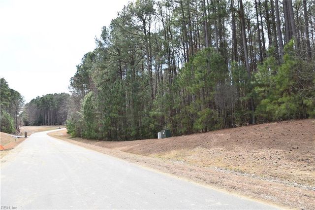 1314 Lawnes Neck DR, Smithfield, VA 23430