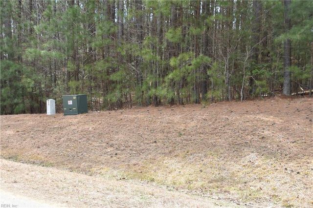 1314 Lawnes Neck DR, Smithfield, VA 23430
