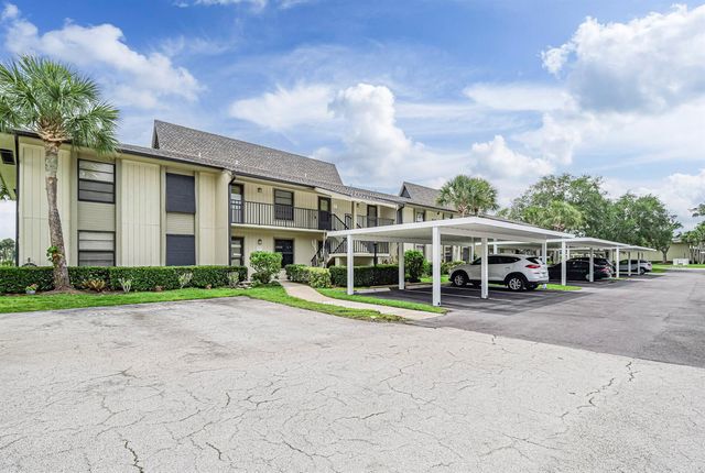 23 Plantation Drive 102, Vero Beach, FL 32966