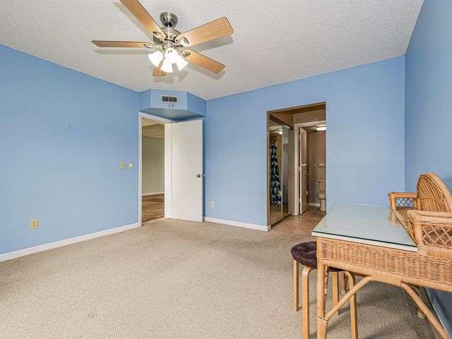 23 Plantation Drive 102, Vero Beach, FL 32966
