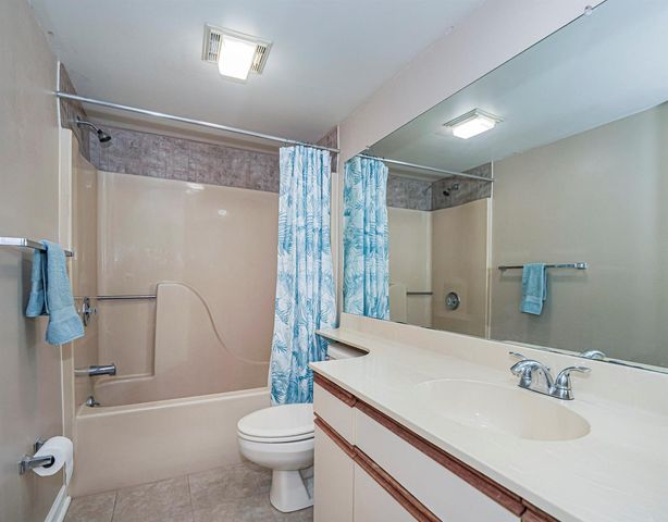 23 Plantation Drive 102, Vero Beach, FL 32966