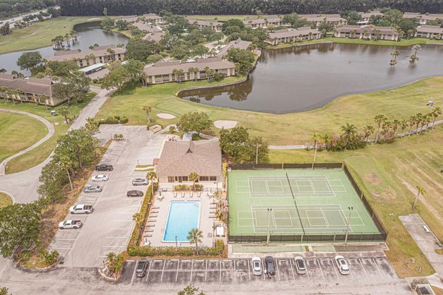 23 Plantation Drive 102, Vero Beach, FL 32966