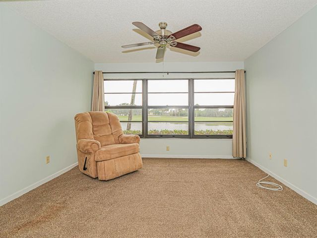 23 Plantation Drive 102, Vero Beach, FL 32966