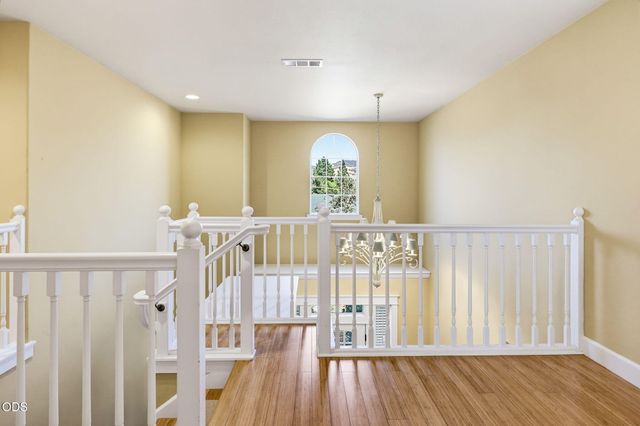 527 Sutton Place, Ashland, OR 97520