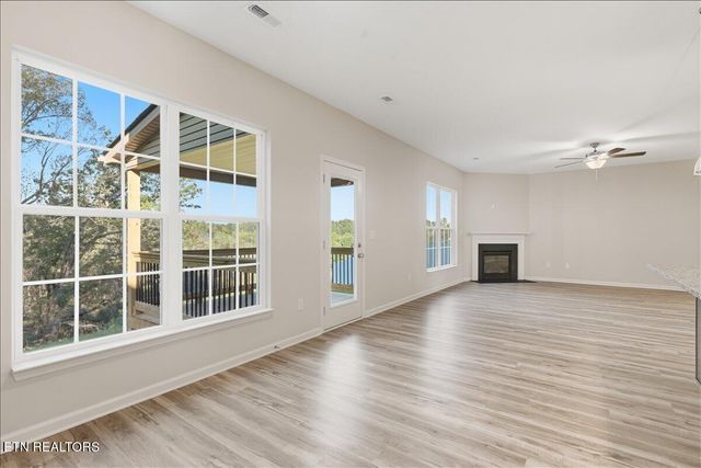 3523 Crimson Circle, Maryville, TN 37801