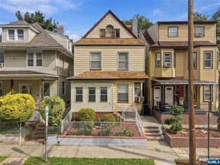 671 E 29th Street, Paterson, NJ 07504