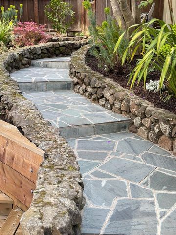 2355 2355 Pelham Pl, Oakland, CA 94611