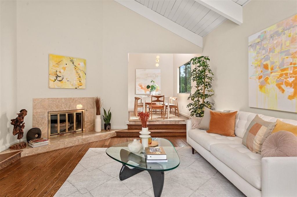 Image 15 of property listing at 2355 2355 Pelham Pl, Oakland, CA 94611