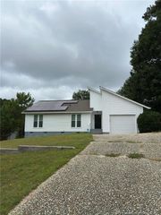 5960 Laguna Drive, Fayetteville, NC 28314