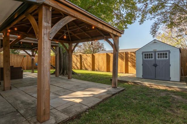 2913 Murphy Drive, Bedford, TX 76021