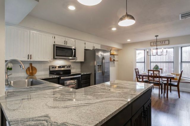 2913 Murphy Drive, Bedford, TX 76021