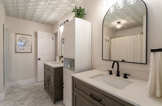 2913 Murphy Drive, Bedford, TX 76021