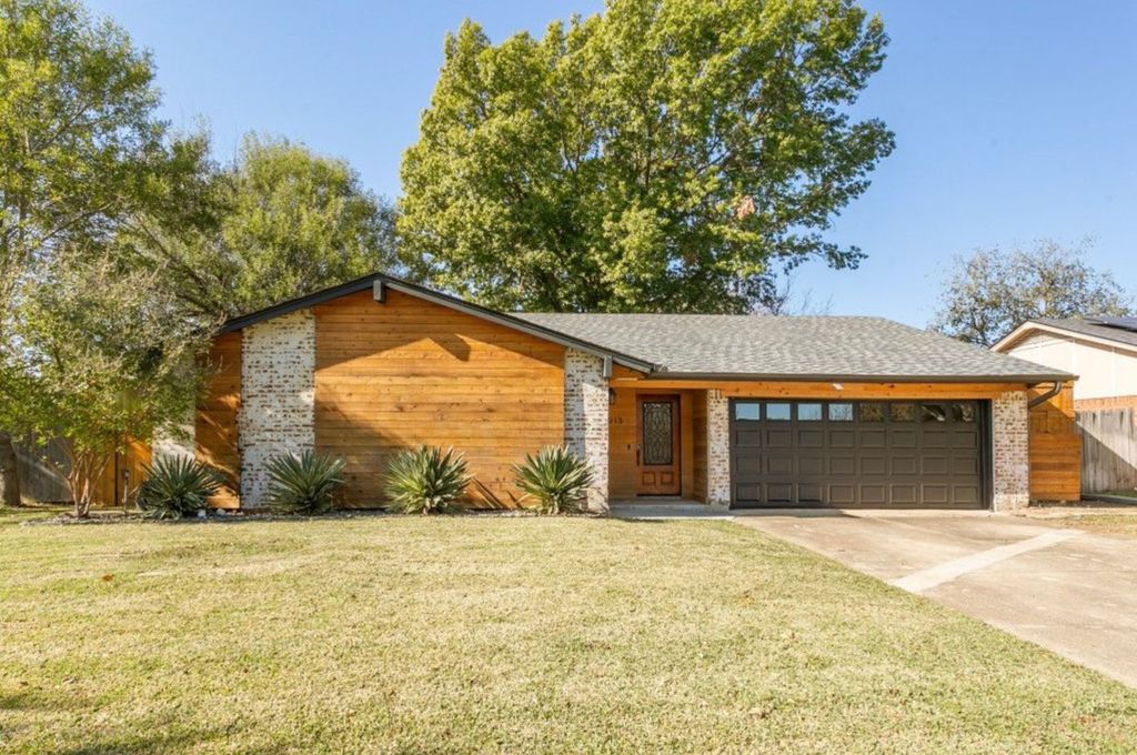 2913 Murphy Drive, Bedford, TX 76021