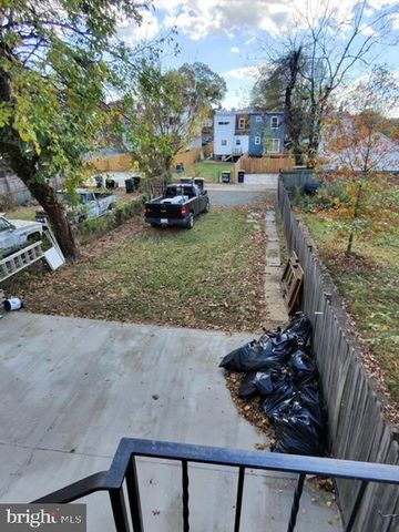 903 JACKSON ST NE, Washington, DC 20017