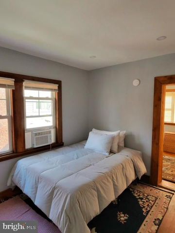 903 JACKSON ST NE, Washington, DC 20017