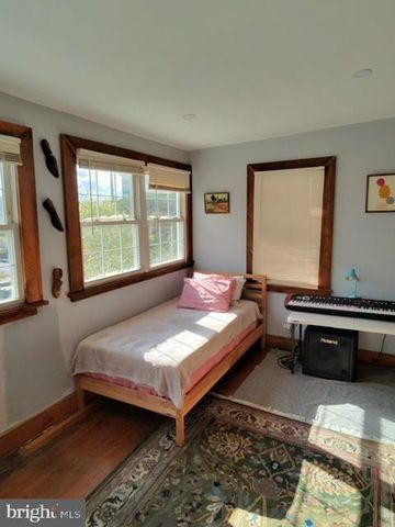 903 JACKSON ST NE, Washington, DC 20017