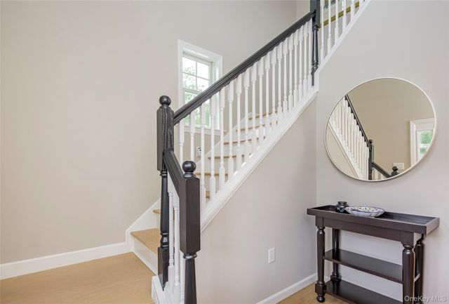 15 S Beach Road, Southampton, NY 11968