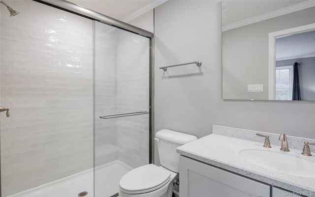 15 S Beach Road, Southampton, NY 11968