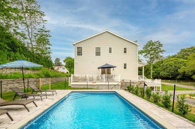 15 S Beach Road, Southampton, NY 11968