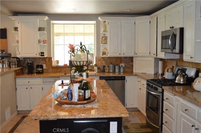 2215 N Euclid, Upland, CA 91784