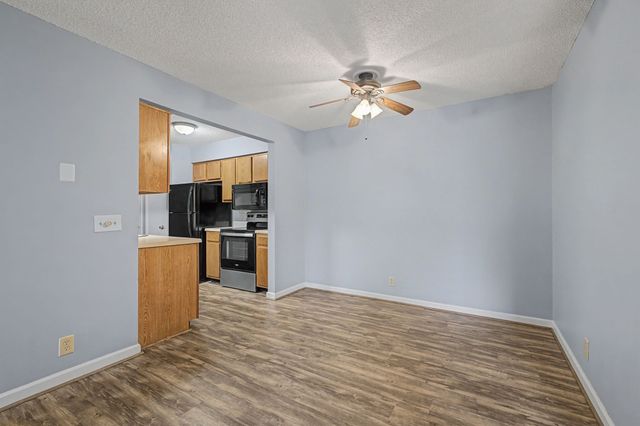 137 Brooke Castle Dr, Hermitage, TN 37076