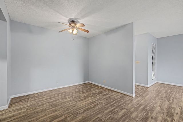 137 Brooke Castle Dr, Hermitage, TN 37076