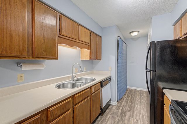 137 Brooke Castle Dr, Hermitage, TN 37076