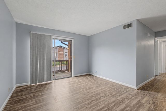 137 Brooke Castle Dr, Hermitage, TN 37076