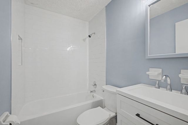 137 Brooke Castle Dr, Hermitage, TN 37076