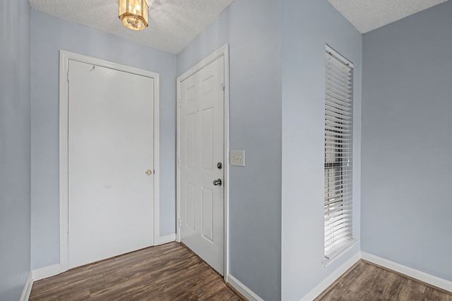 137 Brooke Castle Dr, Hermitage, TN 37076