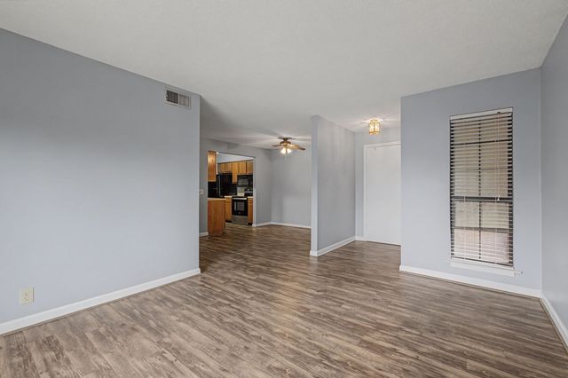 137 Brooke Castle Dr, Hermitage, TN 37076