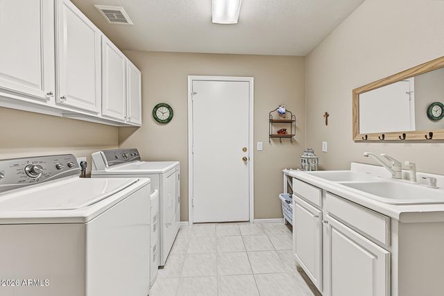 9840 E OBISPO Avenue, Mesa, AZ 85212